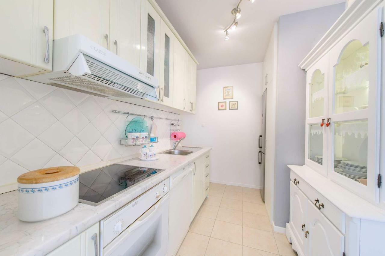Comfortable And Stylish Apartment สปลิท ภายนอก รูปภาพ